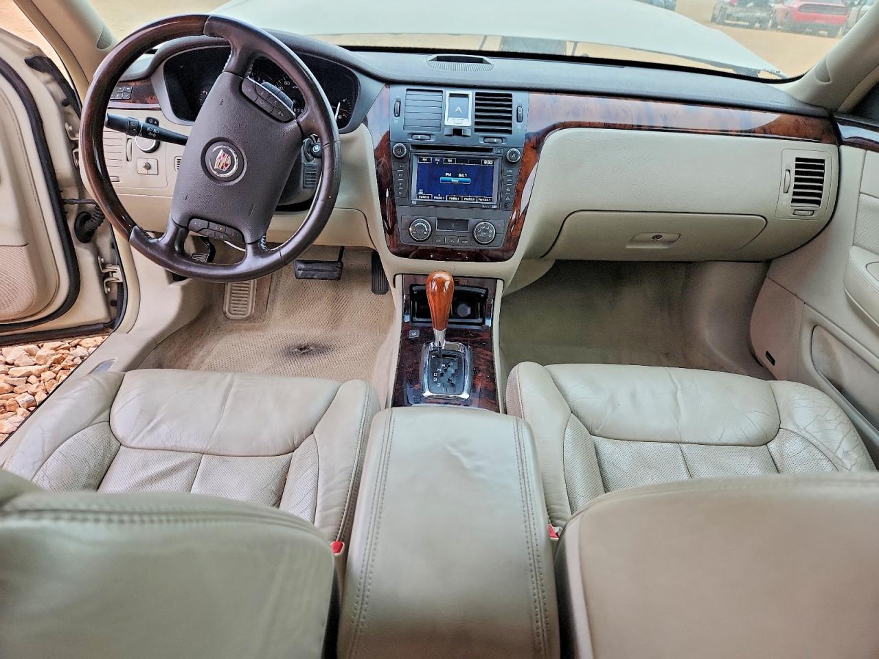 2010 CADILLAC DTS PREMIUM COLLECTION photo 22