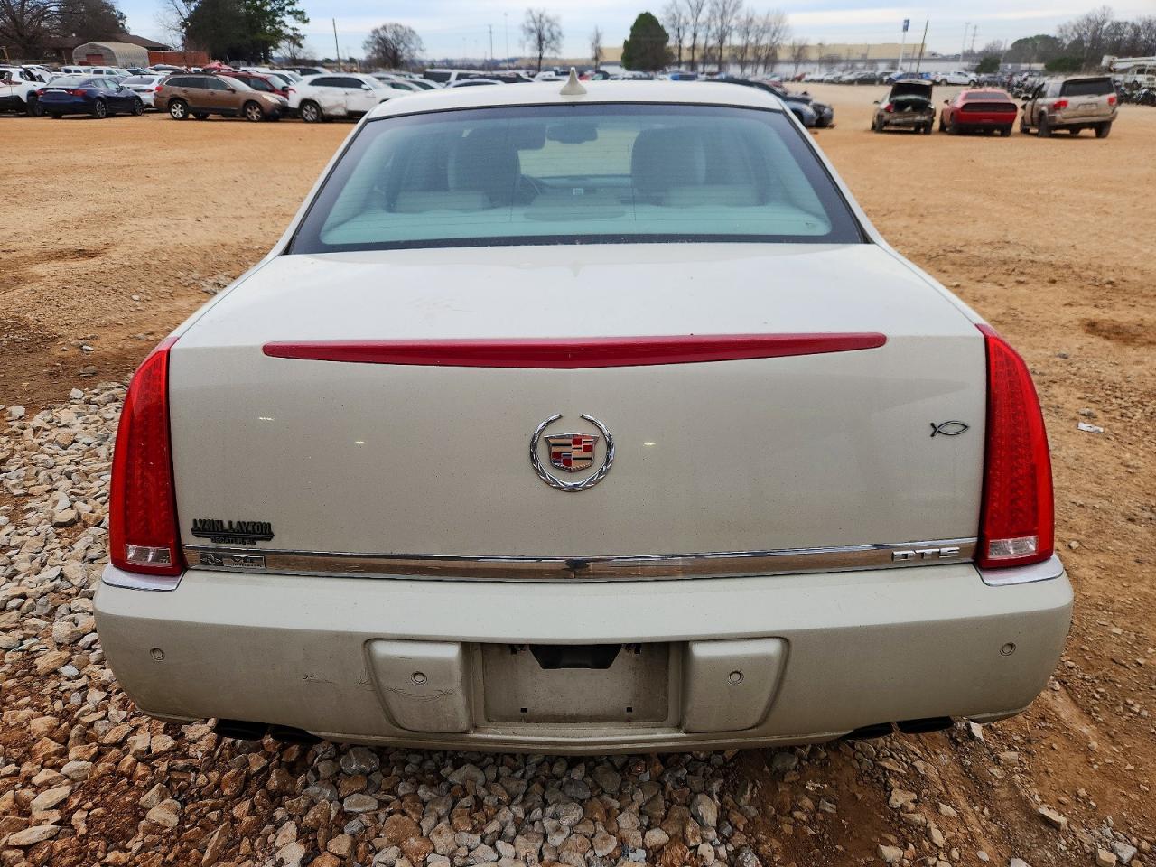 2010 CADILLAC DTS PREMIUM COLLECTION photo 16