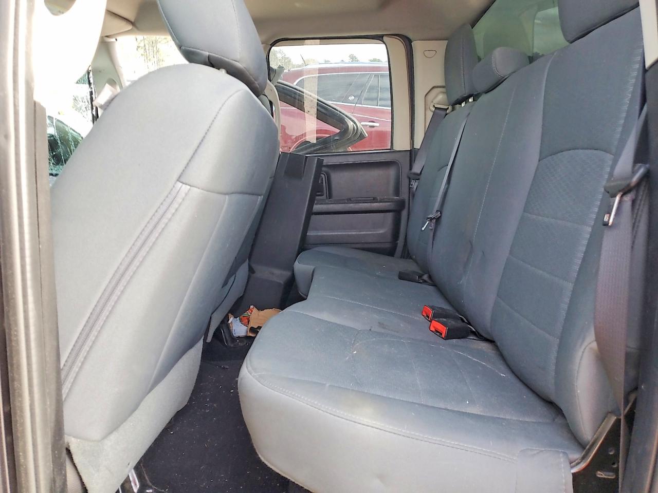 2016 RAM 1500 ST photo 10