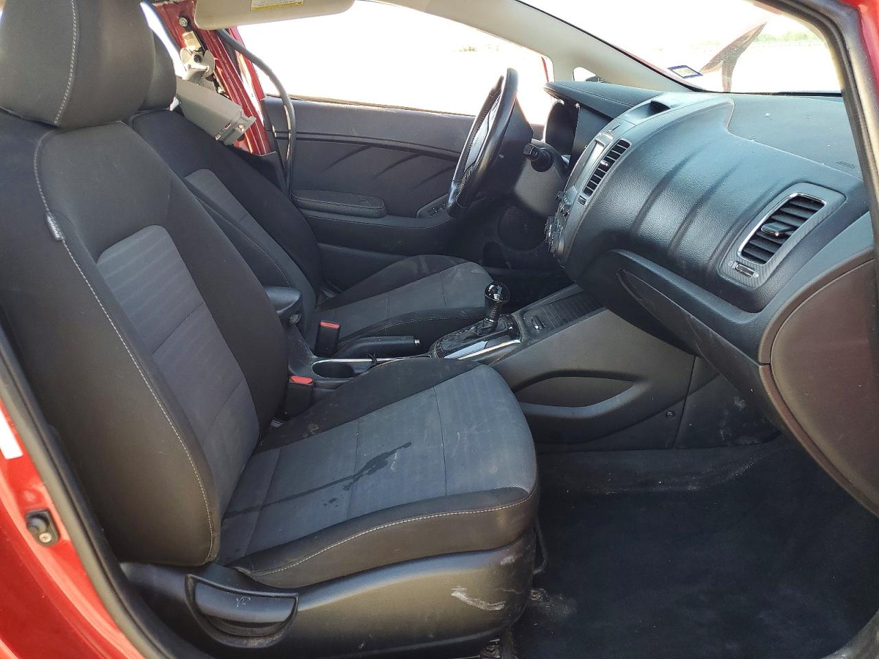 2018 KIA FORTE photo 13