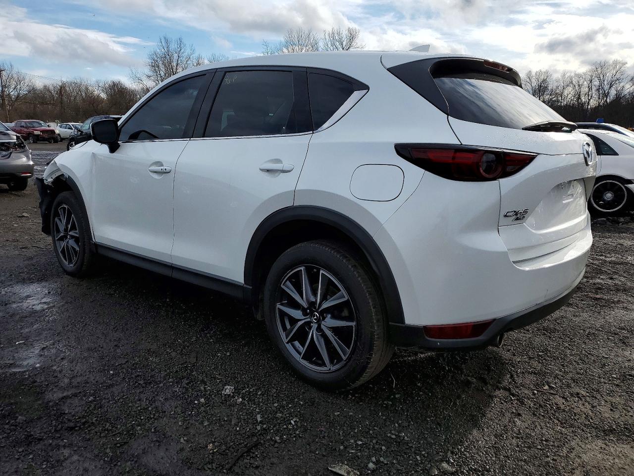 2017 MAZDA CX-5 GRAND TOURING photo 2