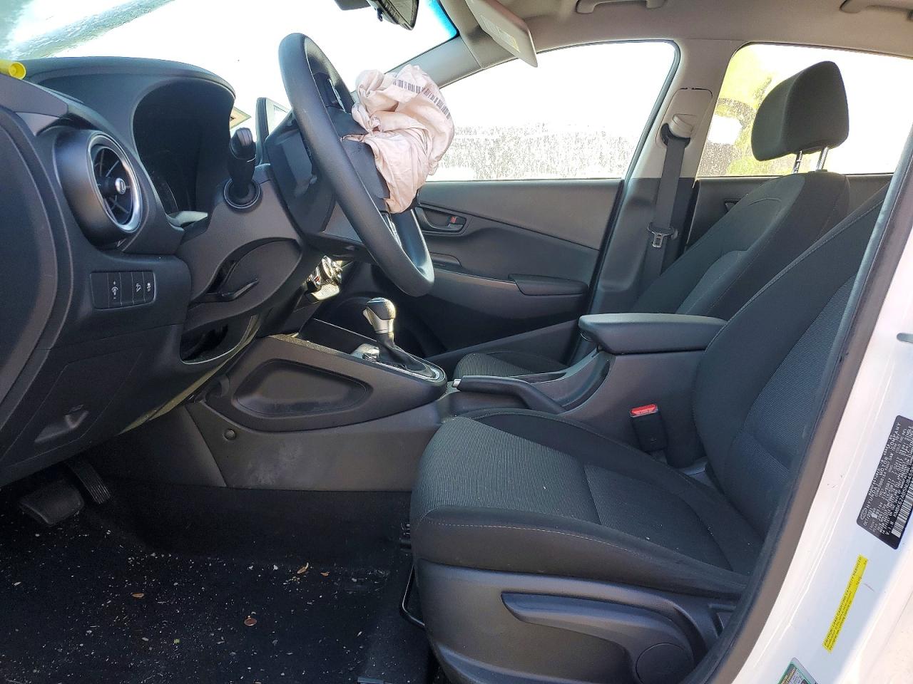 2022 HYUNDAI KONA SEL photo 7