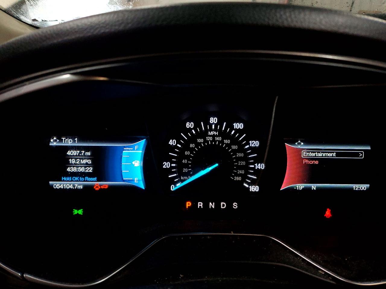 2017 FORD FUSION SE photo 9