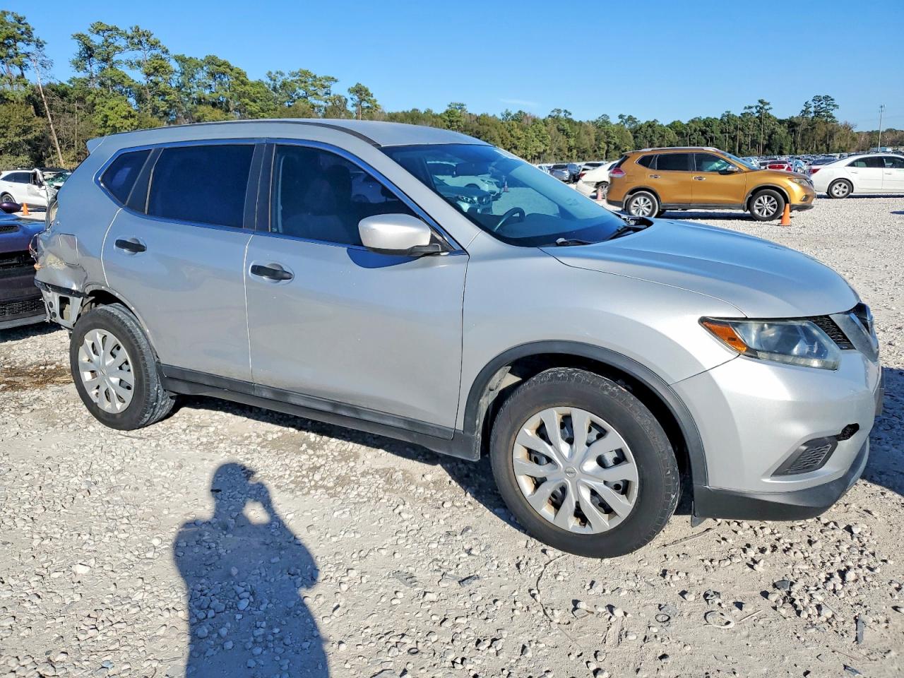 2016 NISSAN ROGUE S photo 4