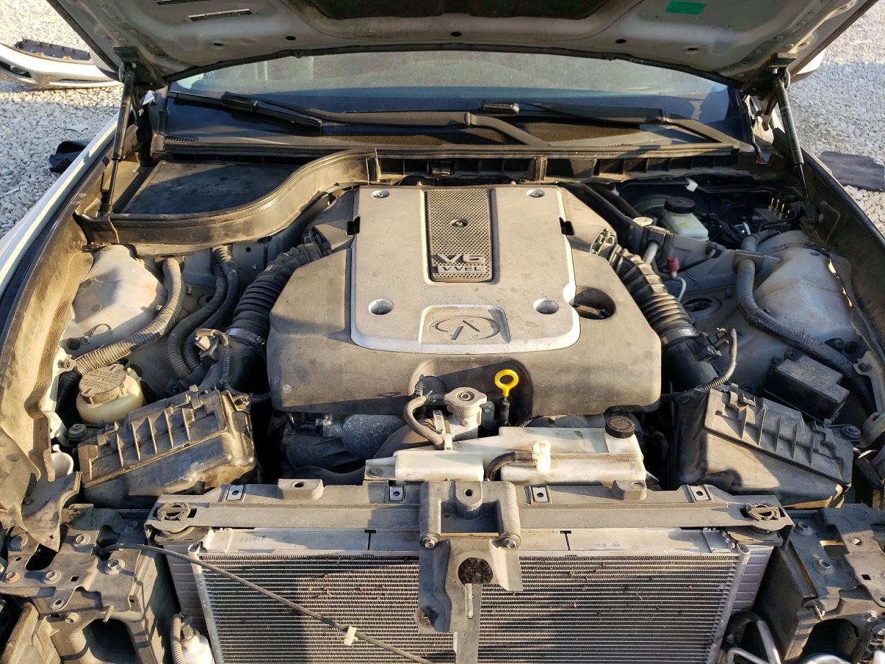 2011 INFINITI G37 photo 21