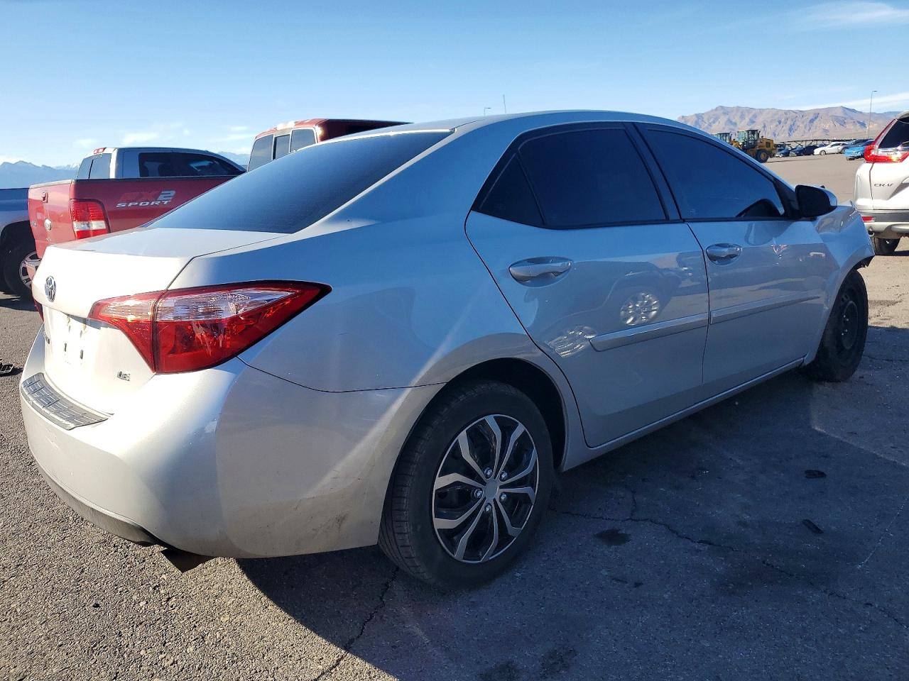 2017 TOYOTA COROLLA L photo 3