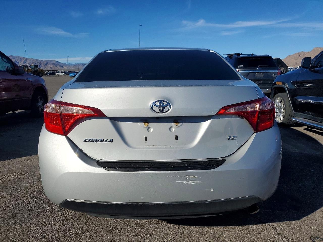 2017 TOYOTA COROLLA L photo 6