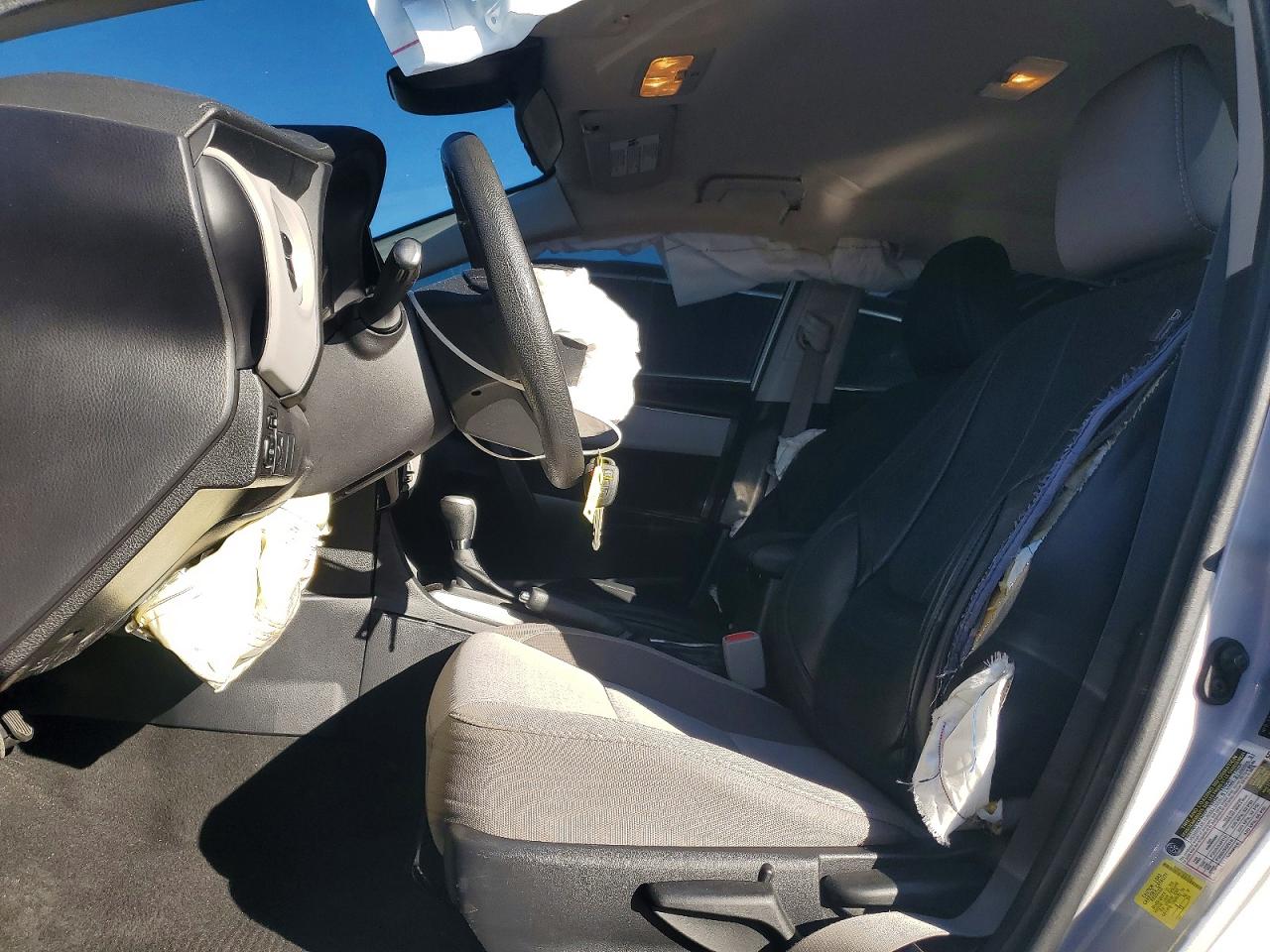 2017 TOYOTA COROLLA L photo 7