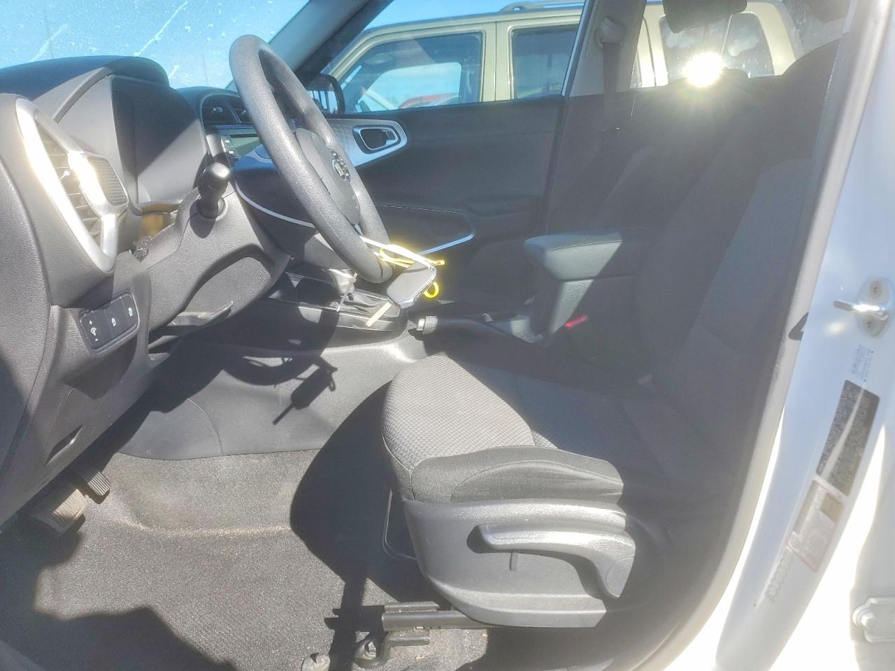 2020 KIA SOUL LX photo 13