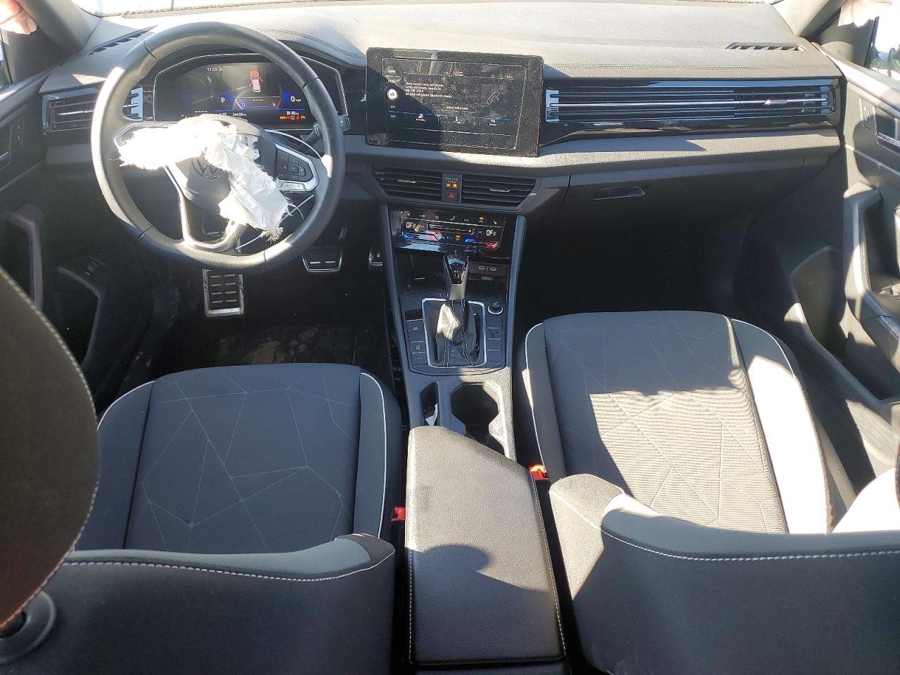 2025 VOLKSWAGEN JETTA SPORT photo 8