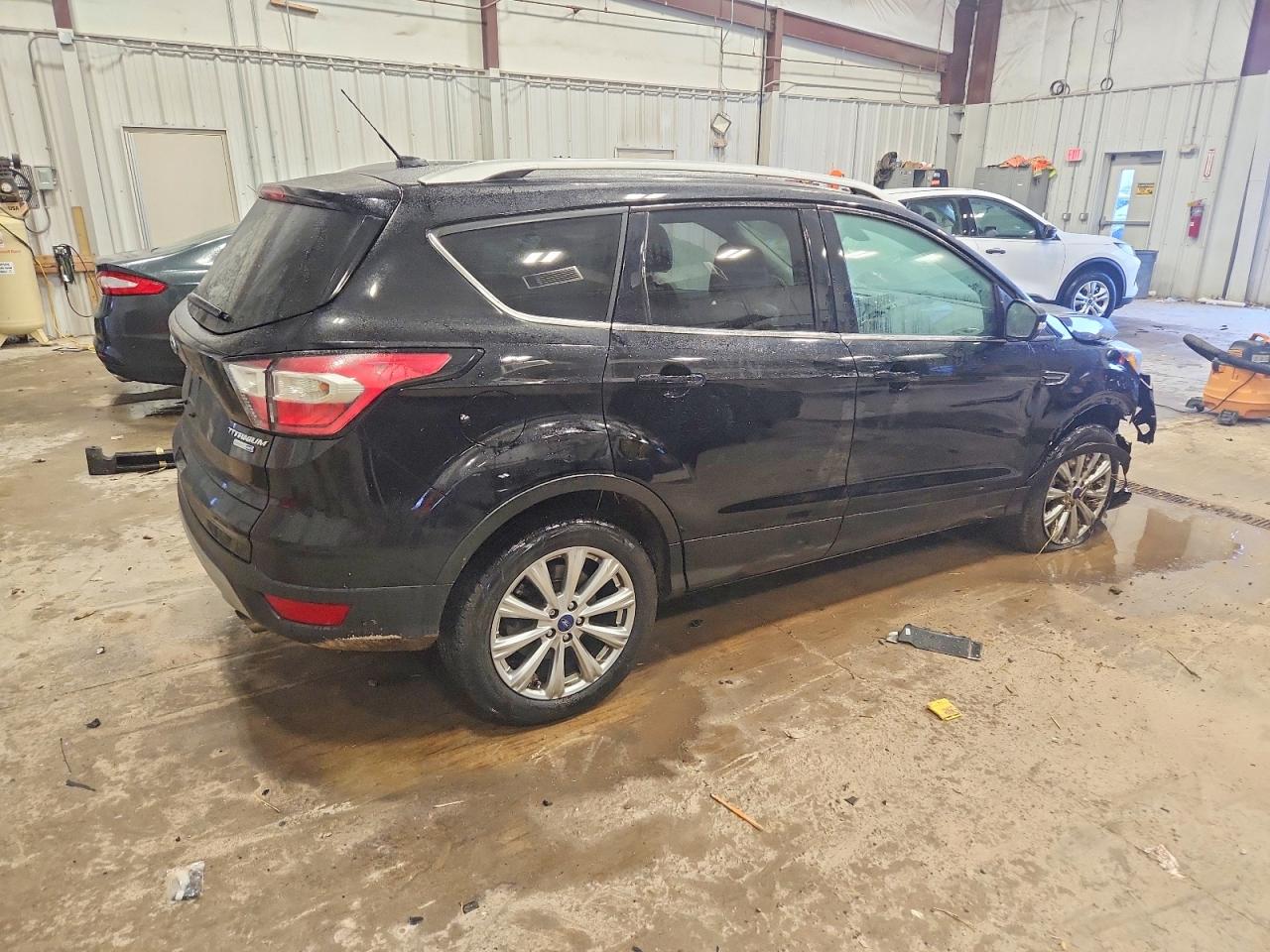 2017 FORD ESCAPE TITANIUM photo 3