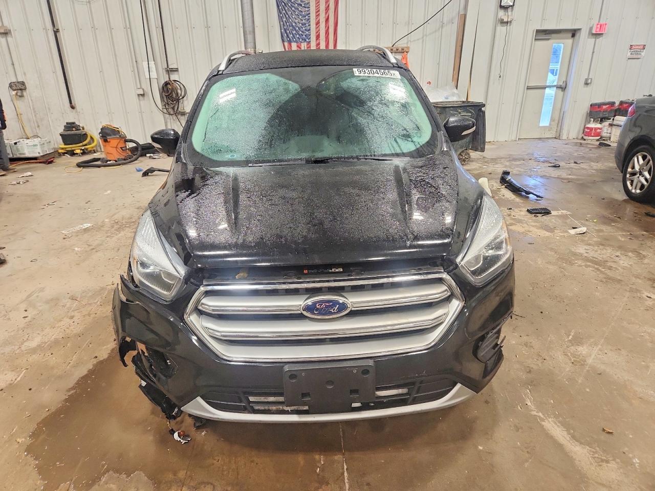 2017 FORD ESCAPE TITANIUM photo 5