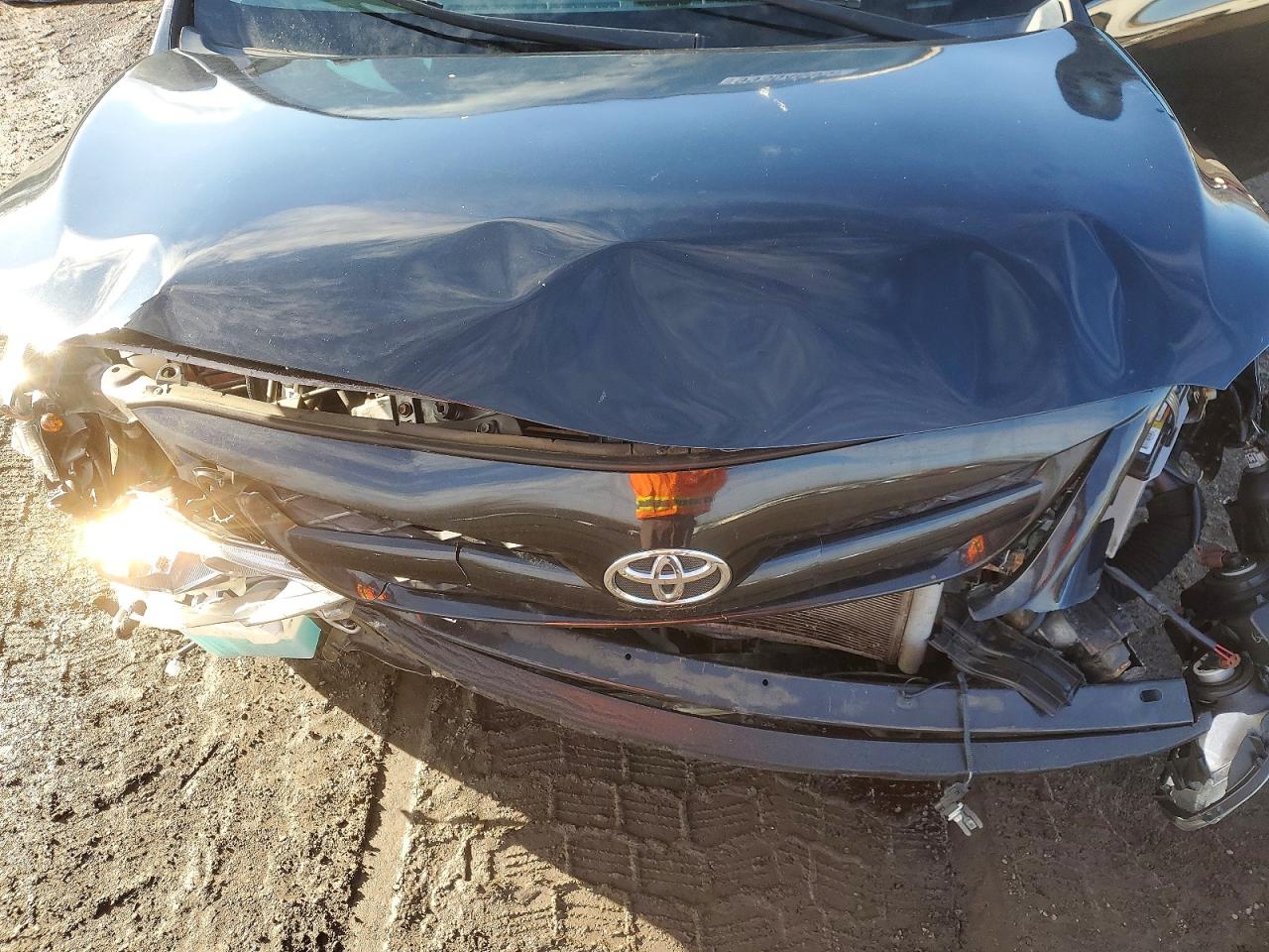 2012 TOYOTA COROLLA BASE photo 11