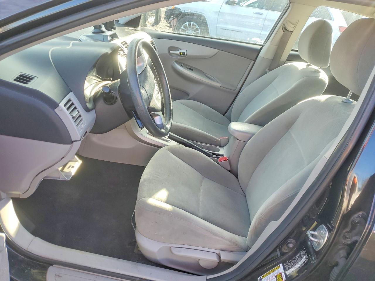2012 TOYOTA COROLLA BASE photo 7