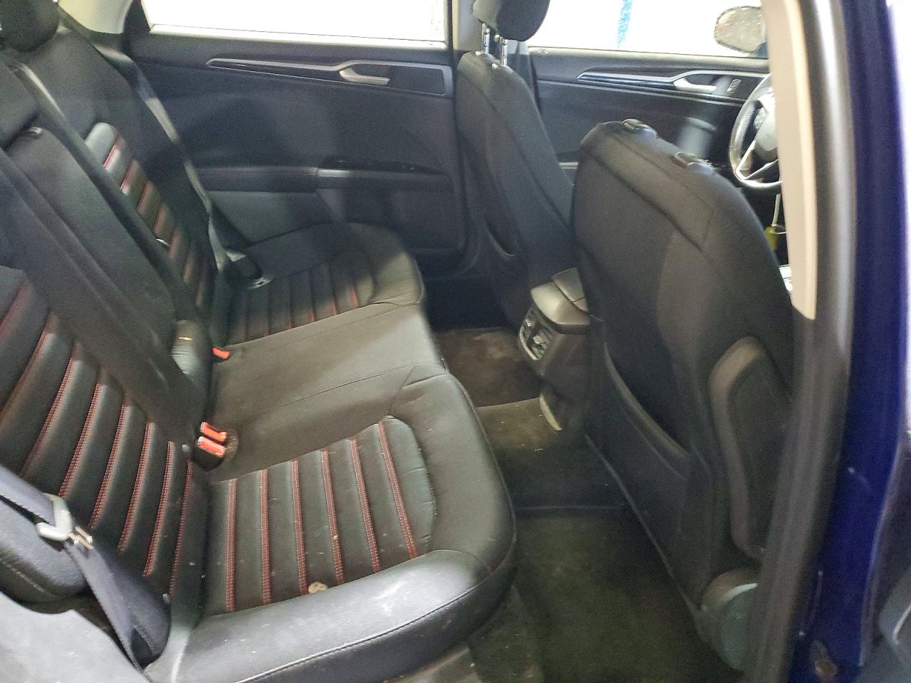 2015 FORD FUSION SE photo 10