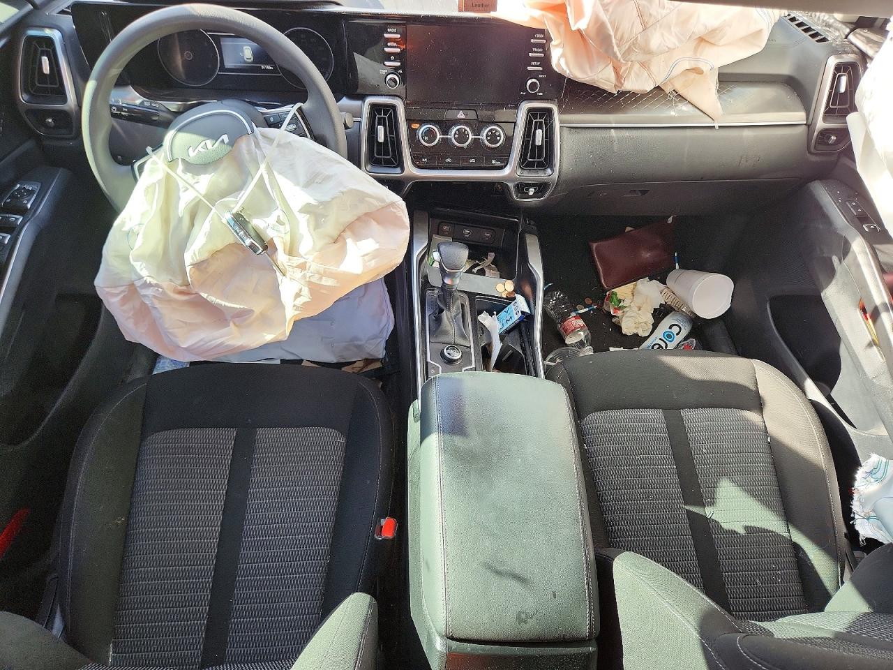 2022 KIA SORENTO LX photo 8