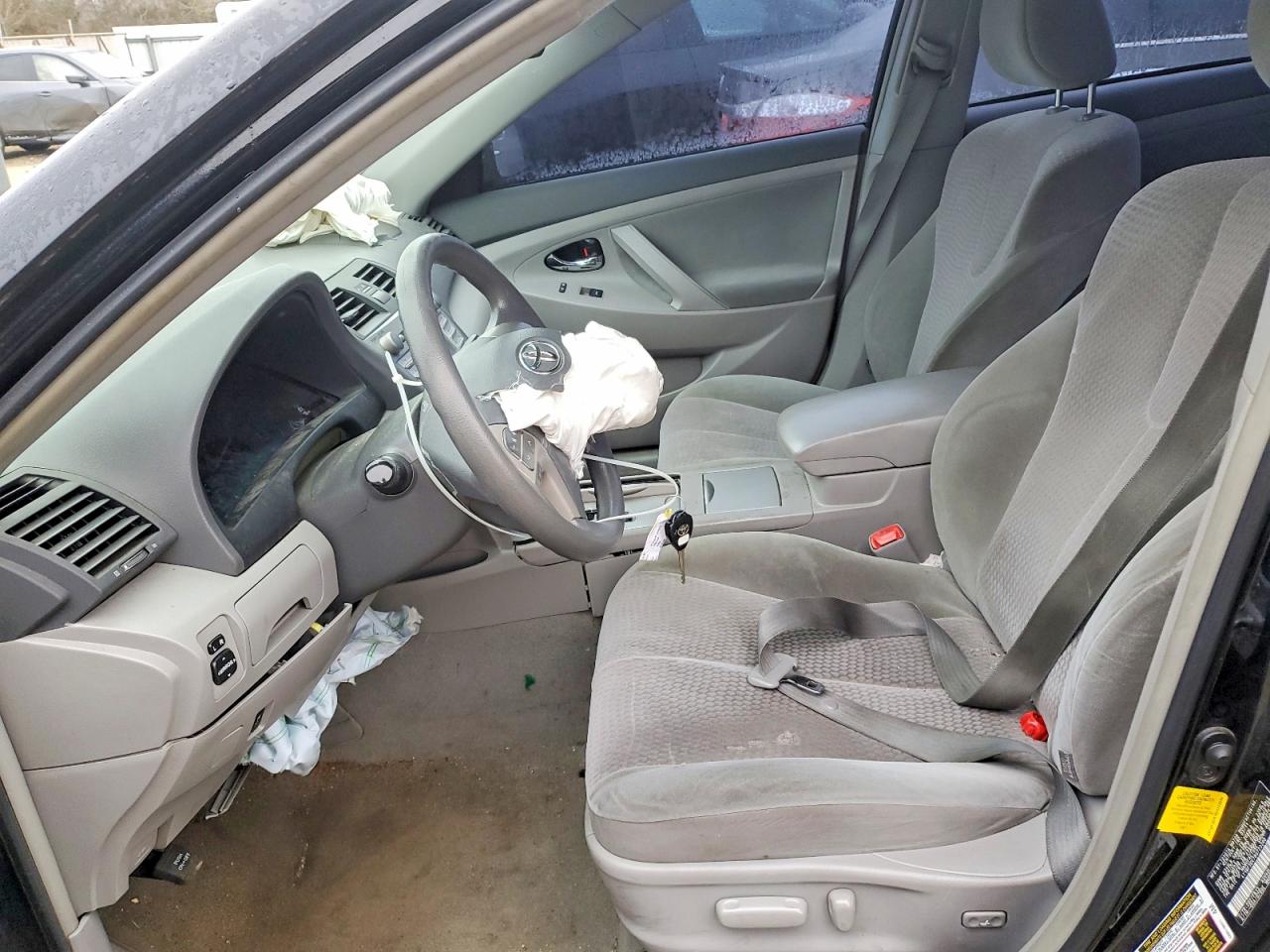 2011 TOYOTA CAMRY BASE photo 7