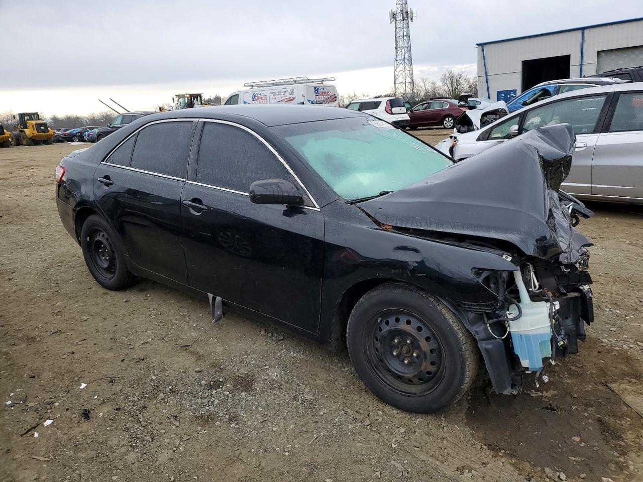 2011 TOYOTA CAMRY BASE photo 4