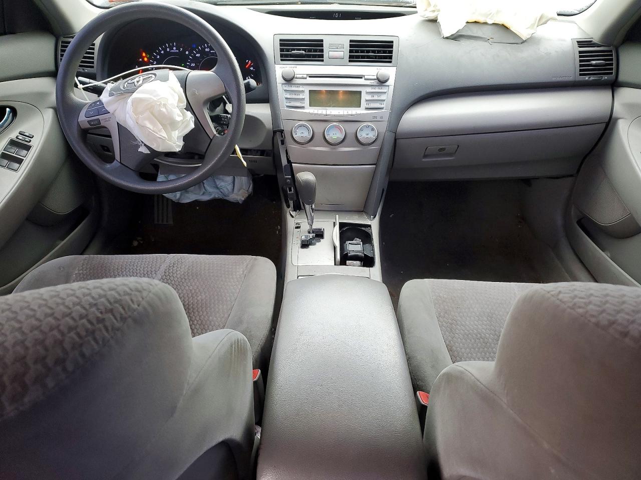 2011 TOYOTA CAMRY BASE photo 8