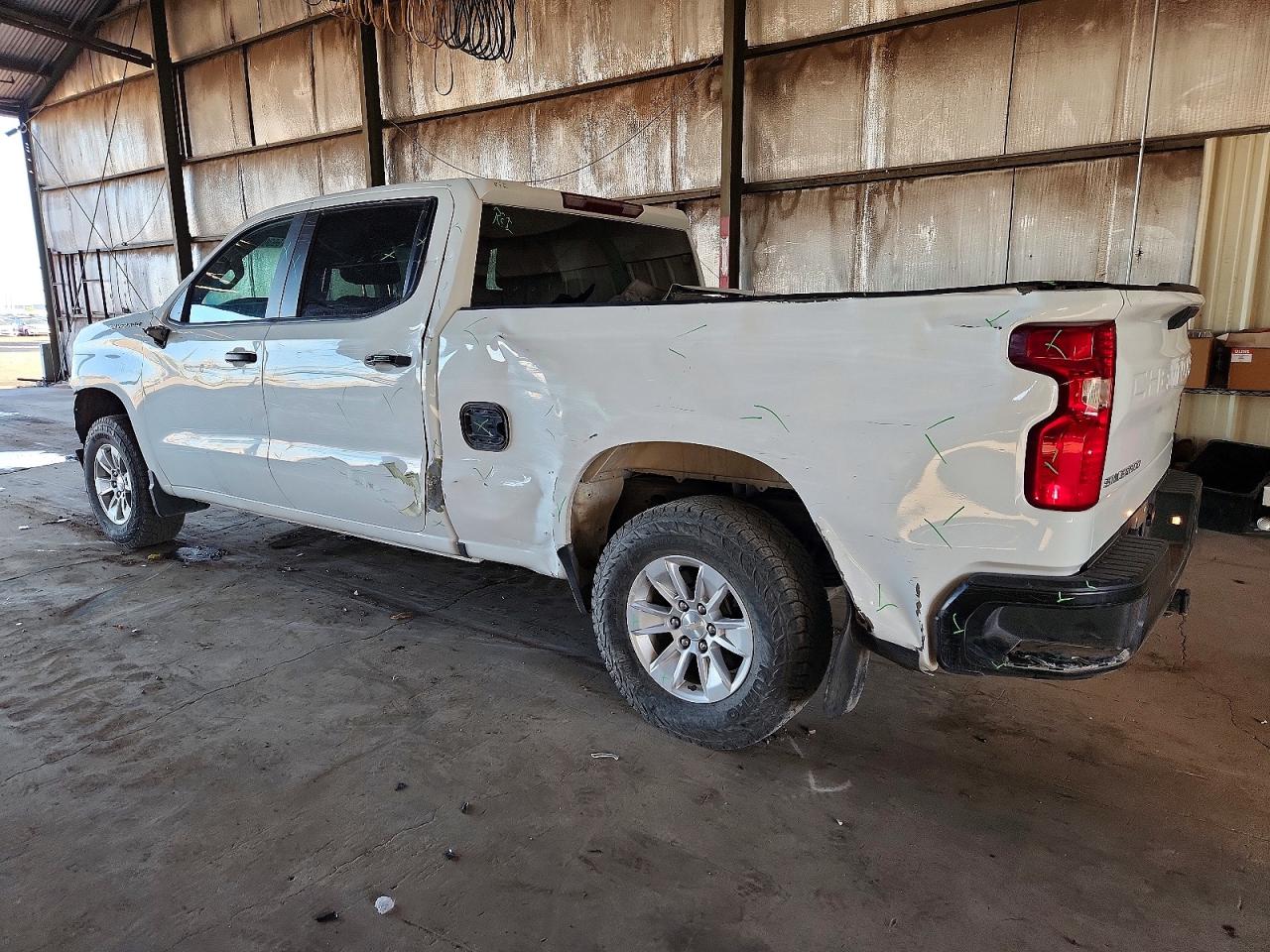2023 CHEVROLET SILVERADO K1500 photo 3