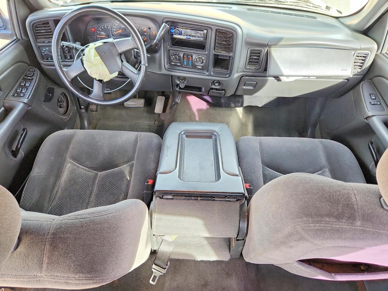 2005 CHEVROLET SILVERADO C1500 photo 8