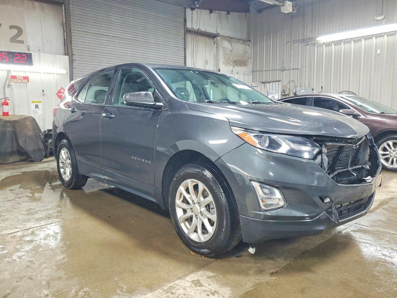 2019 CHEVROLET EQUINOX LS photo 4