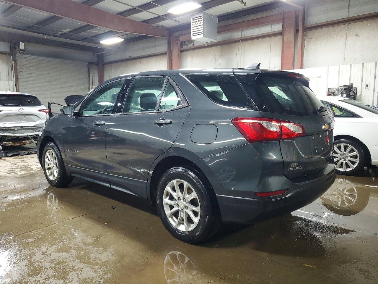 2019 CHEVROLET EQUINOX LS photo 2