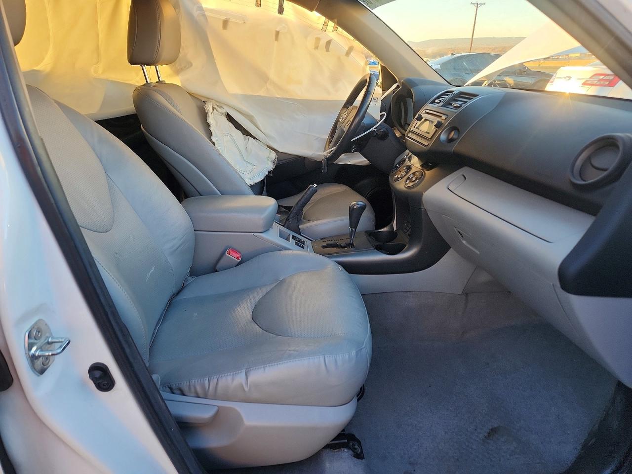 2012 TOYOTA RAV4 LIMITED photo 7