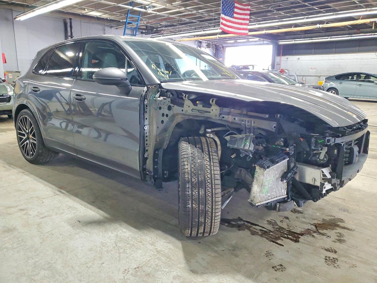 2024 PORSCHE CAYENNE photo 7