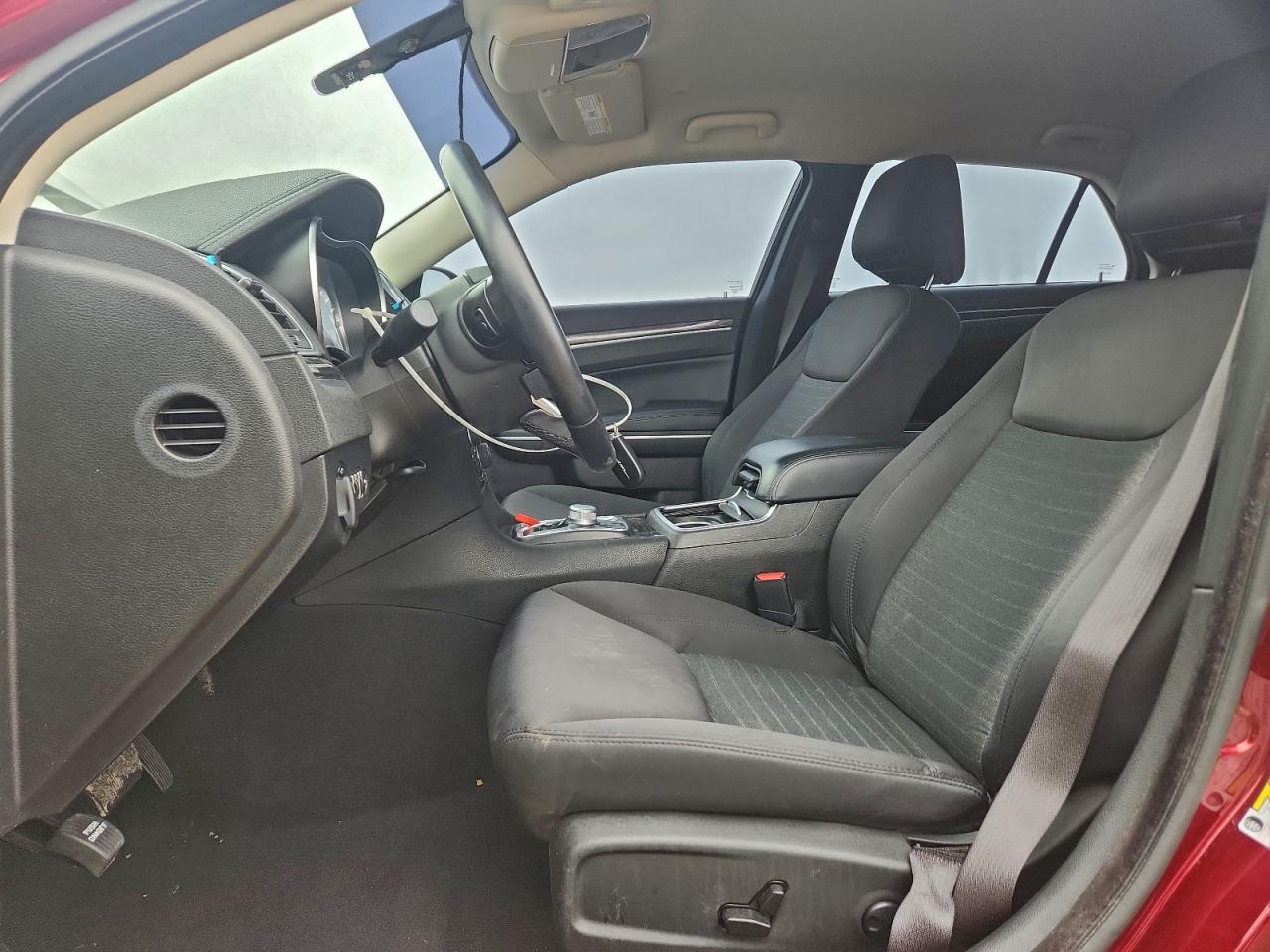 2022 CHRYSLER 300 TOURING photo 7