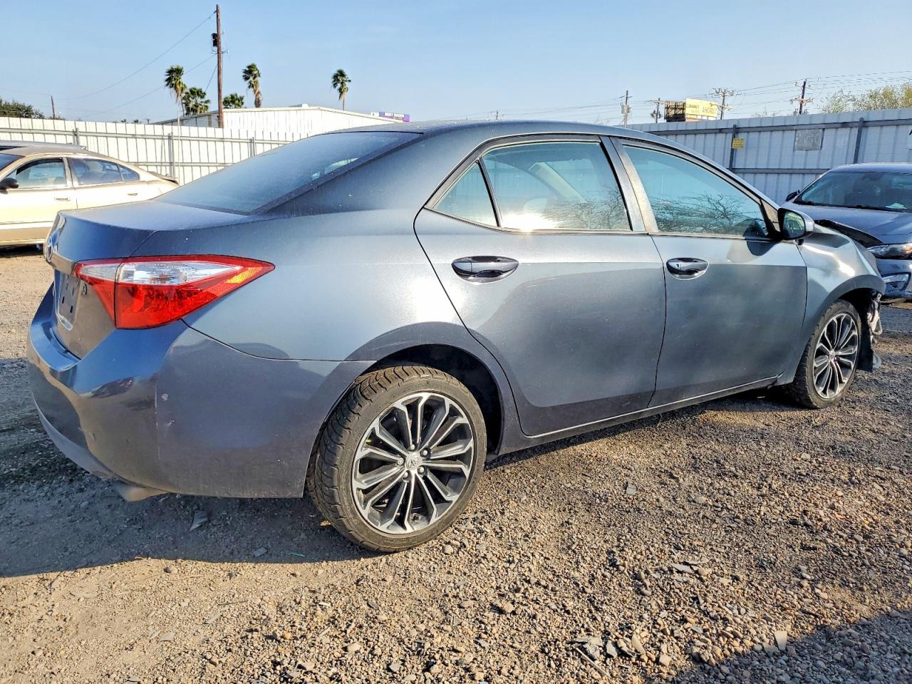 2016 TOYOTA COROLLA L photo 3