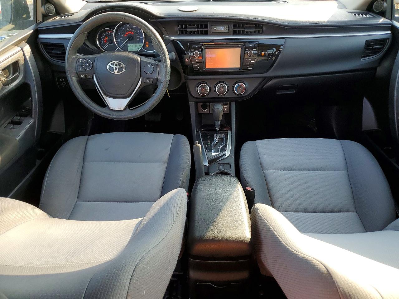 2016 TOYOTA COROLLA L photo 8