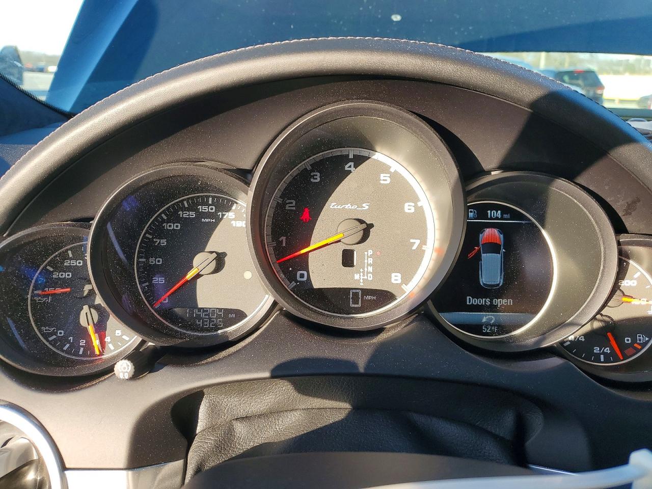 2016 PORSCHE CAYENNE TURBO photo 9