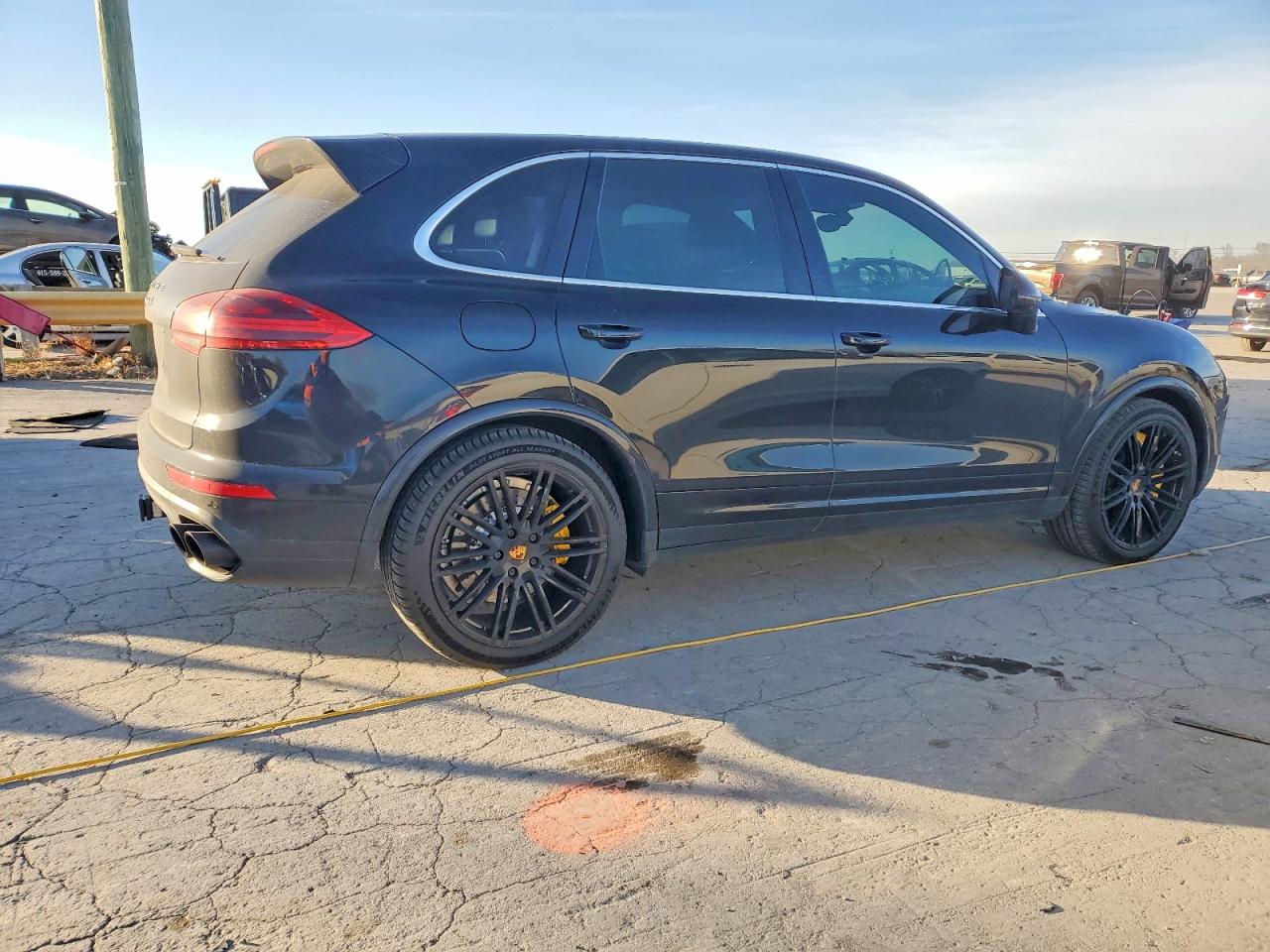 2016 PORSCHE CAYENNE TURBO photo 3