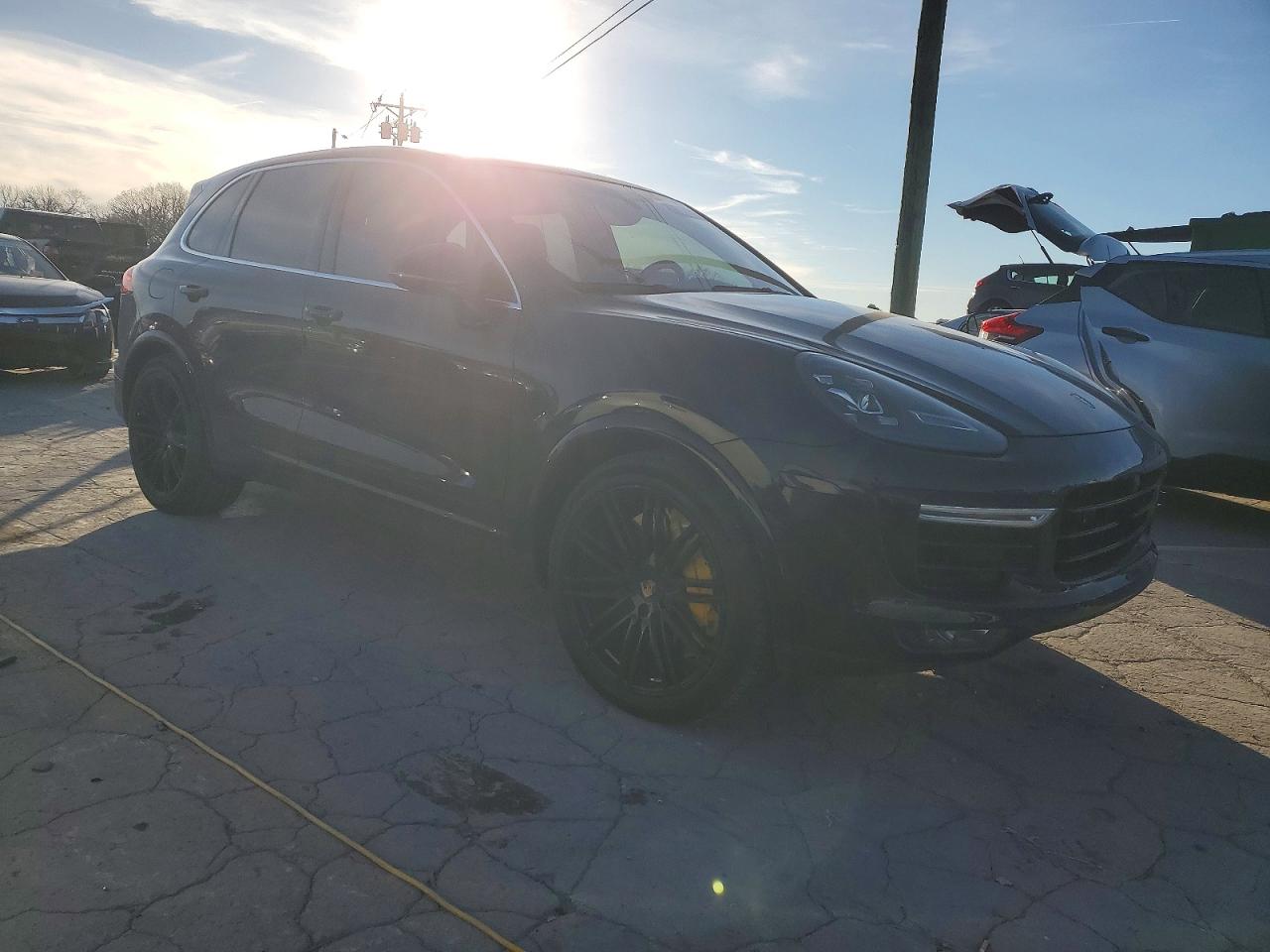2016 PORSCHE CAYENNE TURBO photo 4