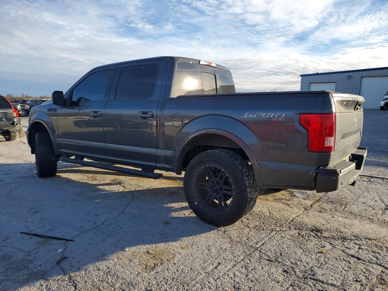 2018 FORD F150 SUPERCREW photo 2