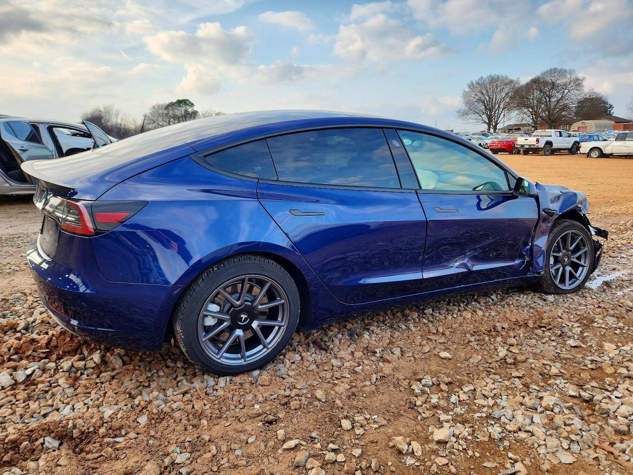 2023 TESLA MODEL 3 photo 3