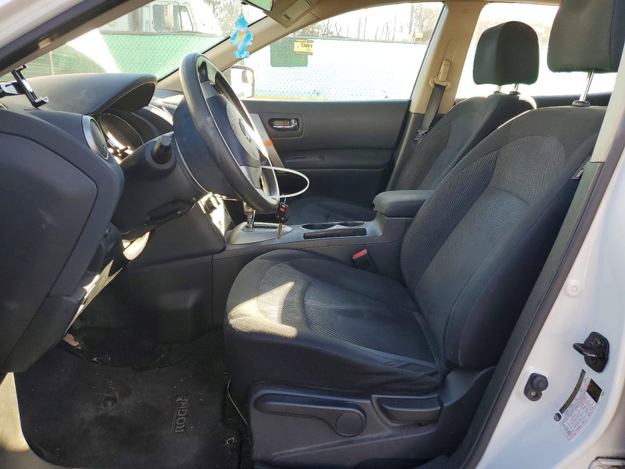 2011 NISSAN ROGUE S photo 7