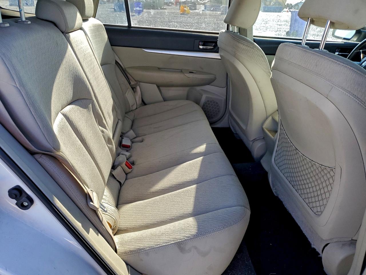 2010 SUBARU OUTBACK 2.5I PREMIUM photo 11