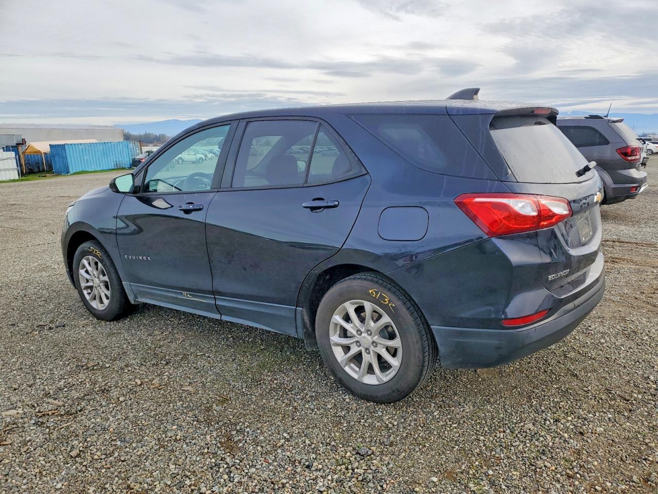 2020 CHEVROLET EQUINOX LS photo 2