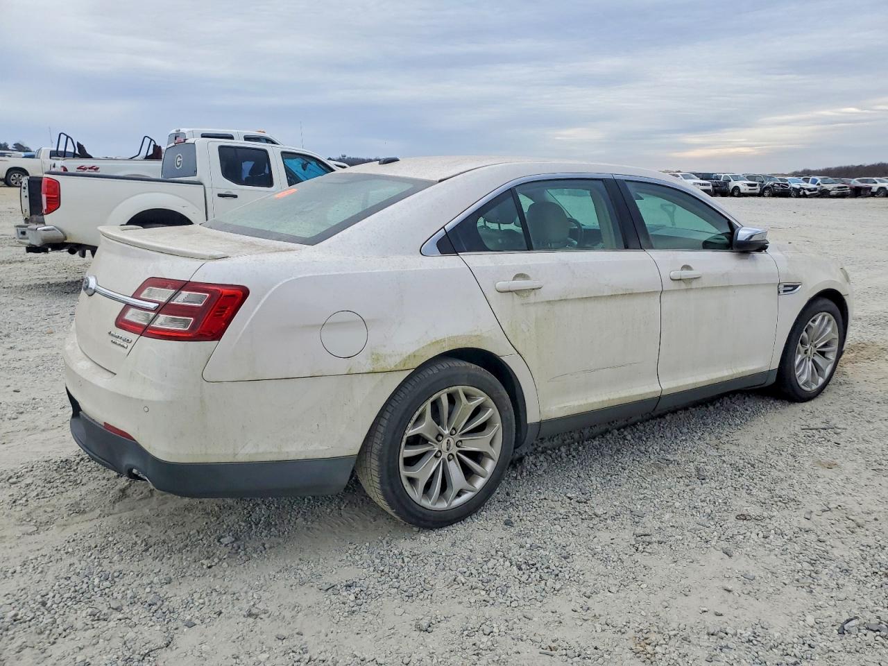 2015 FORD TAURUS LIMITED photo 3
