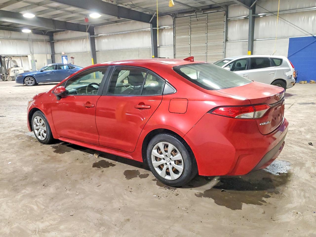 2021 TOYOTA COROLLA LE photo 3
