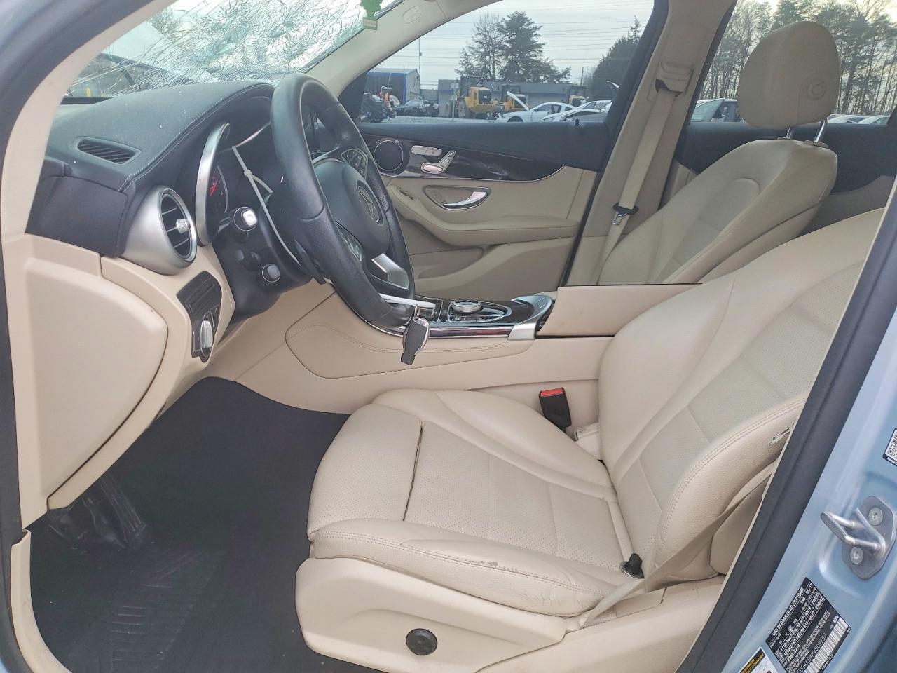 2017 MERCEDES-BENZ GLC 300 4MATIC photo 7