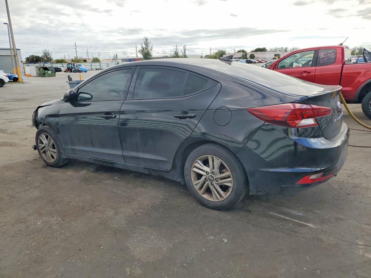 2019 HYUNDAI ELANTRA SEL photo 2