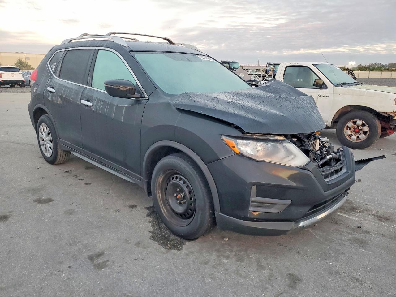 2017 NISSAN ROGUE S photo 4