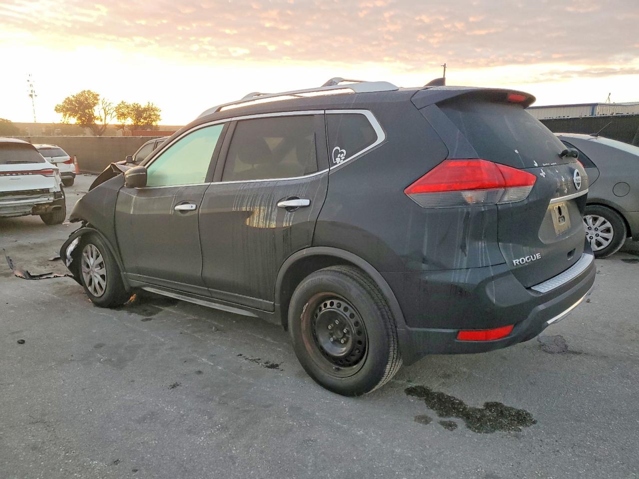 2017 NISSAN ROGUE S photo 2