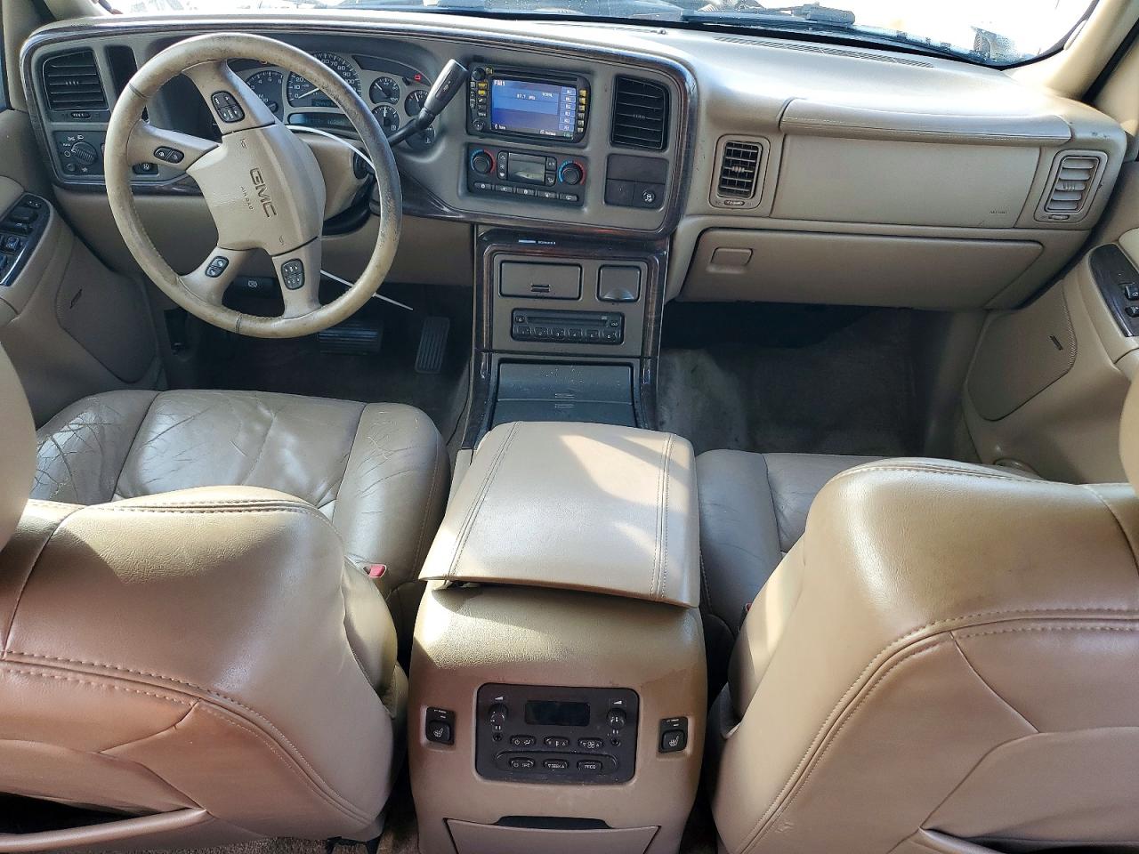 2003 GMC YUKON XL DENALI photo 8
