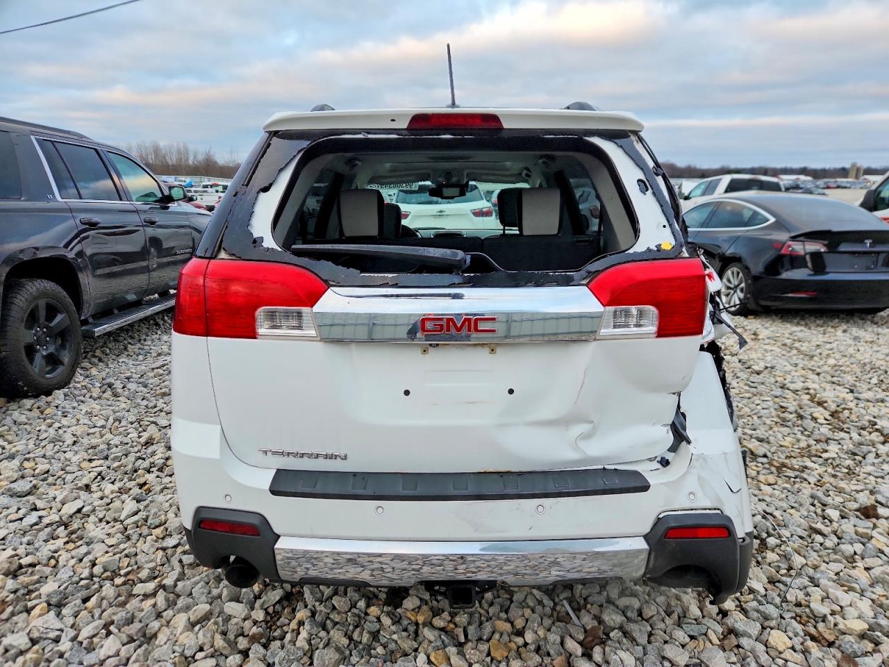 2015 GMC TERRAIN SLT photo 6