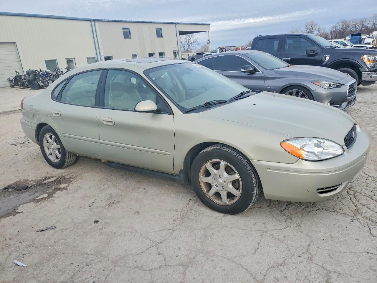 2006 FORD TAURUS SEL photo 4