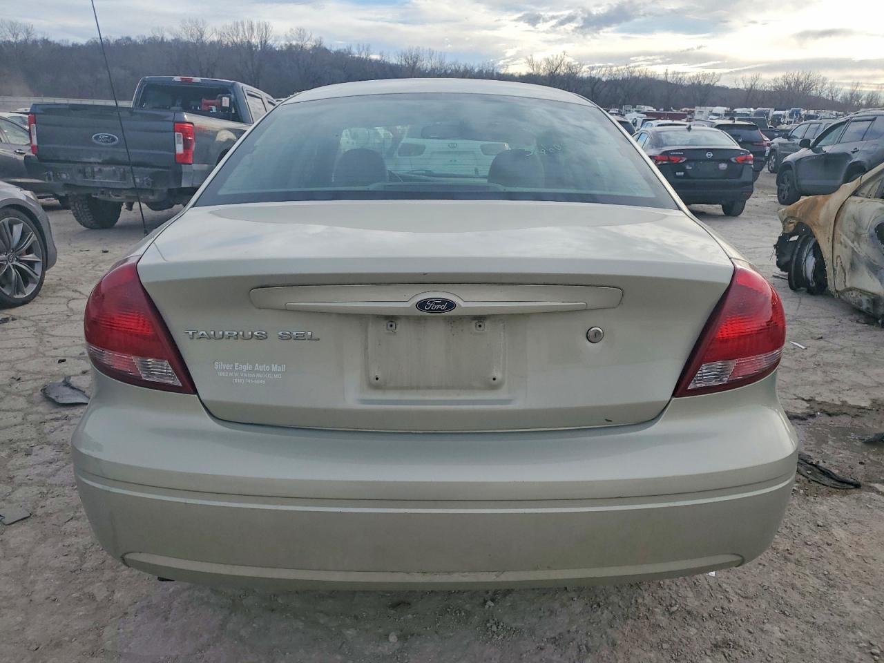 2006 FORD TAURUS SEL photo 6